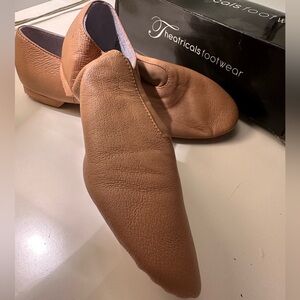 Theatricals Footwear Women’s Jazz shoes